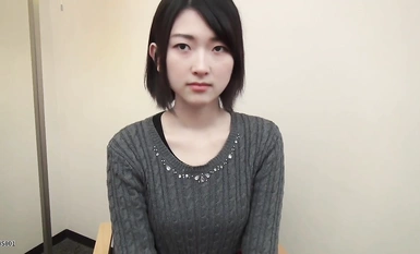 【FC2-PPV-1952142】เวอร์ชั่นบิวตี้อาเจียนเป็นเลือด ขอแนะนำ! ฉันเลือกสาวสวยสุด ๆ อายุ 19 ปีผมสั้นบริสุทธิ์ [Jiajun Miru] หีของเธออ่อนโยนและแน่นจนลุงทำได้แค่ส่วนเล็ก ๆ แล้วอุทาน! ถึงอย่างนั้นเธอก็ยังร้องออกมาว่ามันเจ็บ