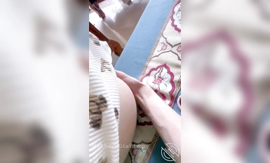 케이프의 최고 근친 상간 마스터 [롤리 리틀 사촌]은 거실에서 사촌과 함께 땀을 흘리며 자지를 빨고 있으며, 완벽한 핑크색 백호 보지는 극도로 시각적이며 머리에 페니스를 고정하고 사정합니다.