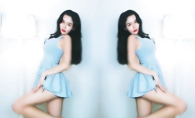 Heavy! NetEase CC hot goddess [Alice Park Hye Eun] super large scale full exposure masturbation - customized by rich people! Good dancing skills! Sweet and good-looking little fairy, the black silk uniform is really terrible (3)