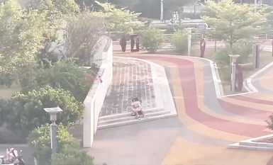 【吃瓜】浙大城市學院，女生跟教官不雅行為