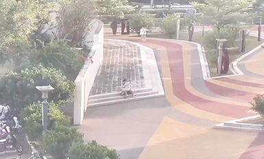 【吃瓜】浙大城市學院，女生跟教官不雅行為