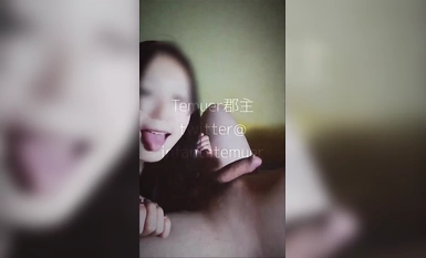 最新9月無水核彈！高顏極品露臉女神【Temuer郡主】推特福利，好身材美鮑，金主的小母狗，各種露出啪啪內射 (2)