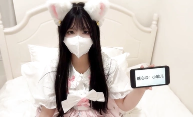 청순하고 귀여운 옆집 소녀 "샤오 민어"는 나쁜 여자에게 붙잡혀 자지를 사용하여 그를 교육하고 마침내 자신의 여동생과 사랑에 빠졌습니다.