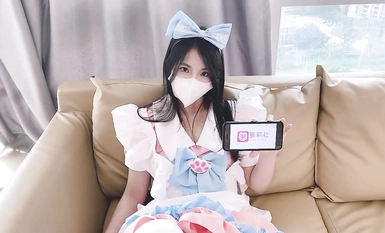 สาวข้างบ้านผู้ไร้เดียงสาและน่ารัก "เซียวหมินเอ๋อ" โดนเย็ดในเครื่องสั่นของสาวน่ารัก ขาเซ็กซี่ของเธอในถุงน่องผ้าไหมสีขาวทนไหล่ได้และหีตัวน้อยของเธอก็ทอดจนนุ่มถึงกระดูก