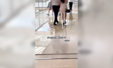 专约极品大神『橘sir-S』Ntr日常调教：跟踪尾行小情侣，在男友完全不知情的情况下，电梯内猥亵他女友