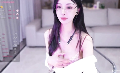 The most beautiful OL on Stripchat~Goddess [JayPope] sexy white lining black stockings~fucking and squirting show (2)