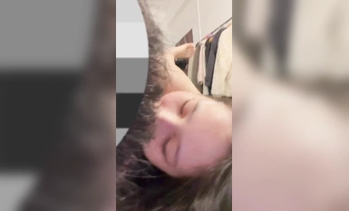 大神【採花小盜】圈養的小母狗 苗條嫩妹 洛麗塔 領小母狗與友人3P 露出 顏射 內射 樣樣精通！年輕的酮體就是好啊 (14)