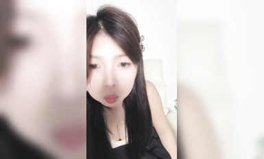 2024年9月，重磅！超美~白月光女神【兜兜】絕世容顏 脫光摳逼~好激動~，這顏值讓大哥們都硬了 (1)