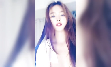 [บ่อปลาน้อย] รูหอยเป๋าฮื้อสีชมพูของเทพธิดา Loli เปลื้องผ้าและเต้นรำด้วยไม้นวดและช่วยตัวเอง (1)