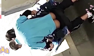 【吃瓜合集】学生校园事件门合集，下课不回家在教室自慰！小情侣马路上公然做爱，卫生间操逼门突然被打开，真实实录当代学生的淫乱现状！