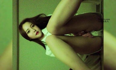 【反差婊檔案】韓國99年高顏值反差婊美女李欣宇，完美露臉母狗大尺度不雅私拍！