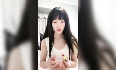 [Cô gái bên cạnh] Lolita ngực lớn quan hệ tình dục mà không dùng bao cao su, creampie, titjob, footjob (1)