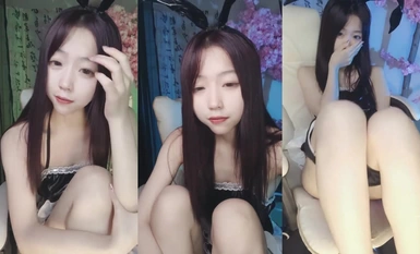 超萌萝莉美眉【萝莉小羊】9月最新！国风汉服舞蹈太赏心悦目了，简直是【洗眼神器】非常清纯可人的小美人，很会撒娇(8)