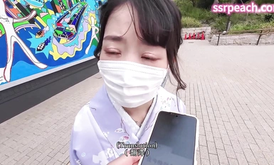 【SSRPeach】 การถ่ายทำส่วนตัวของ "Ellie" โค้ชฟิตเนสบั้นท้ายจากภาควิชาภาษาและวรรณคดีต่างประเทศของมหาวิทยาลัย Tsinghua ในญี่ปุ่น ชายที่แต่งงานแล้วถูกล่อลวงหลังจากคุยกับหญิงสาวในชุดกิโมโน