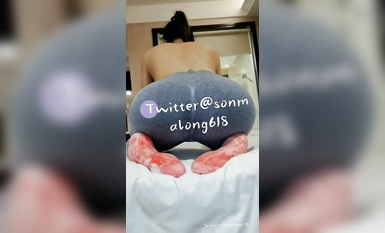 Ang pinakahuling unang release noong Oktubre, ang nagwagi sa buhay, ang Twitter master [Silk Foot Gamer] ay nagtalaga ng wagas na pag-ibig sa mga sexy na medyas sa loob ng isang daang taon, naglalaro at naglalaro ng lahat ng uri ng nangungunang magagandan