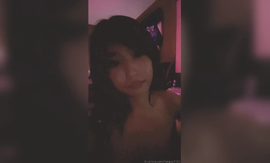 33萬粉炮王大種馬【趙又廷】約炮嫩模美少女【肉包】合作性愛露臉自拍，S級身材太誘人，連續搞了2炮