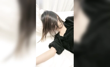 高顏黑絲大奶美眉【榨精少女】不要拍臉 不要受不了了 快點射 啊要來了 你TM失禁了嘛 身材苗條鮑魚粉嫩被大哥無套輸出邊操邊噴失禁了