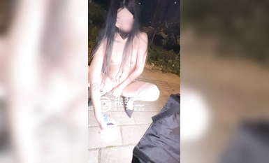 大佬@根号二调教鞭打两位白虎萝莉(3)