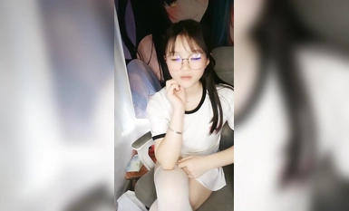 清纯粉嫩眼镜娘@酒窝小妹尺度福利秀(14)