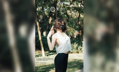 【深夜企劃】極品模特【懂小姐】-駱駝趾真空跑步  勾引路人情侶公廁激戰