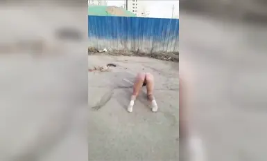 ผู้เชี่ยวชาญด้านการฝึกอบรมวงกลมตัวอักษร "Lao Zuo S" ฝึกฝนเด็กผู้หญิงทุกประเภทในการถูกจองจำเผยให้เห็นพวกเขาอย่างสมบูรณ์ในป่าและพ่นและพ่นในป่า ความสนุกสนานนั้นน่าตื่นเต้น