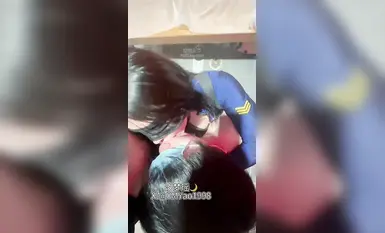 [Foot control cuckold ecstasy] Post-95 cuckold couple’s beautiful leg queen "Xi Mengyao" paid resource "Cuckold couple giving blowjob to a single man together" 3P hookup exposed in public locker room