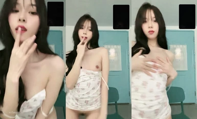 花椒極品網紅@小movo 土豪定製+裸舞+1V1作品合集(2)