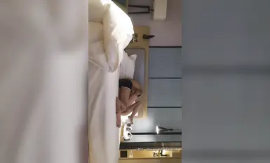 【应求更新】【秦總之今晚探18歲處女】今晚直播18歲處女，絕對真實，大神師徒歸來，大一學生妹PS：本頻道永久免費更新高質量內容