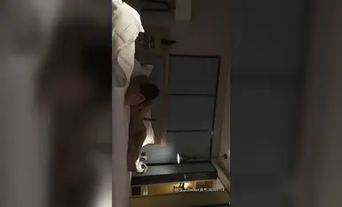 【应求更新】【秦總之今晚探18歲處女】今晚直播18歲處女，絕對真實，大神師徒歸來，大一學生妹PS：本頻道永久免費更新高質量內容