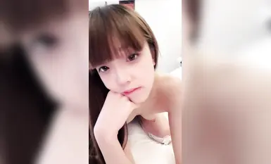 安徽顶级高颜校花【小奶昔】自慰深喉啪啪吞精~高挑的身材超高颜值，清纯淫靡并存，美乳翘臀性感小骚货(5)