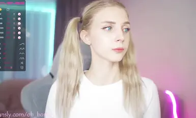 Ang napakagandang babae sa CB station na si oh_honey_ ay may matamis na boses (9)