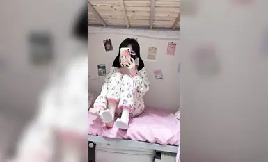 素片天花板 蘿莉【不要凶小乖】福利 黑絲玉足 劇情演繹 各種制服cos-4彈 水都扣泛濫了！粉嫩腳丫太美了 (9)