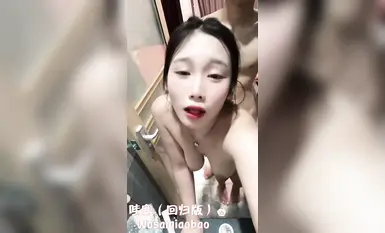 推特露臉反差騷婊人妻【哇塞】當我陪主人晚上出去夜跑，主人要在馬路上裸舞，到隱蔽的小路旁邊時吃爸爸大肉棒