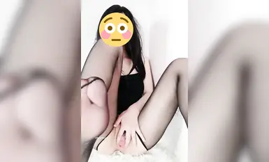 最新10月新番福利！青春無敵 抖音風嫩妹，人氣小仙女【蘇小檸】訂制，裸舞道具紫薇魔性坐騎 (1)