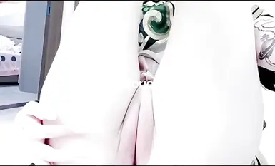 Gadis yang sangat cantik dengan wajah pussy yang sama [ouoldllmeow] telah disetubuhi oleh bapanya.