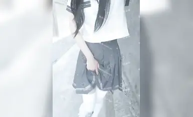 隨地尿尿清純學妹『阿白蘿莉』學習小狗邊走邊尿~再可愛又怎麼樣，不還是一隻喜歡到處撒尿的狗狗