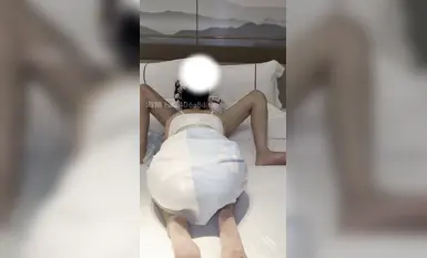 [하이자오 신] 백호 미성숙한 여동생이 한복을 입은 사진을 찍는다는 핑계로 나를 유혹했고 결국 섹스하게 놔두었습니다. 정말 너무 외설적이야