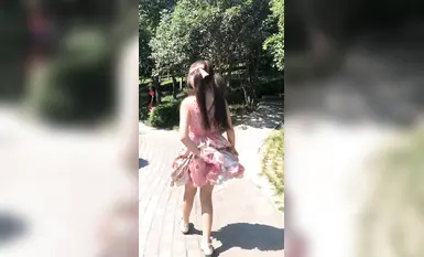 福利姬 漿果兒-大街上露出 全裸宅舞