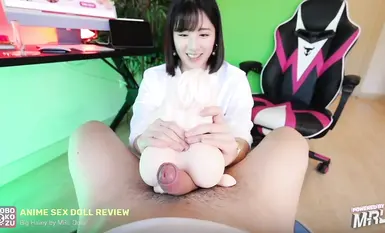 P站百萬粉絲露臉日本網黃「obokozu」極品女友用自己身體和巨乳玩偶飛機杯為男友做對比是一種怎樣的體驗？