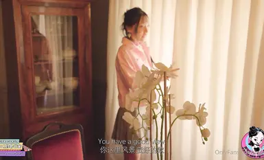 중국의 유명 유학생 인터넷 포르노 "Liu Yue"와 "Spicy Gum"집을 임대하고 있던 아시아 유학생들이 콘돔없이 질내 사정을당했습니다.