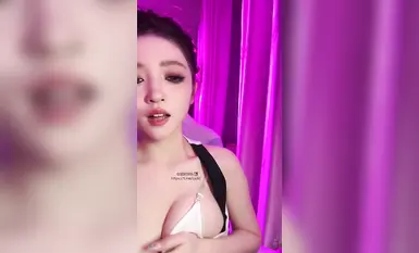 【棒棒糖小公主】顶级绿播~甜甜女神~白皙美乳~掰穴柔逼~超诱惑(2)
