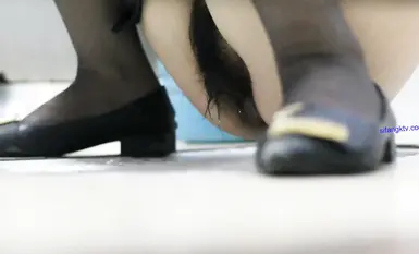 แอบถ่ายเซลฟี่ในห้องน้ำ