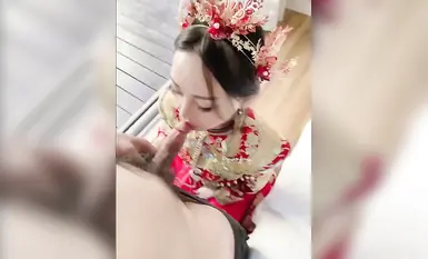 [Tutu_Xiuhe_tu521125] Krim gaun pengantin, seks oral di bilik mandi lelaki, kencing, seragam, pendedahan, jalang kontras, dua orang (3)