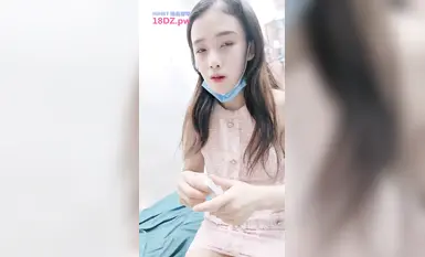 极品平模女神搔首弄姿扣穴手淫色诱炮友无套骑乘内射／巨乳淫荡御姐舔逗肉棒各种体位激烈啪啪淫液泛滥等32