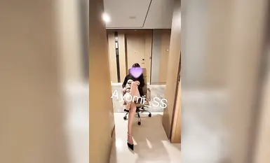 模特身材反差女神【Ayomi_SS】大波浪姐姐叼著內褲被肏 bb里都是白沫沫，一個合格的小母狗 會滿足主人的任何要求