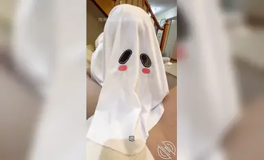 เจ้านายสามีซึ่งภรรยามีชู้ของชุมชน Haijiao [Bede NTR (น้องสาวที่สามารถฉีดน้ำได้)] ในคืนฮาโลวีนภรรยาของฉันแต่งตัวเป็นสาวผีและขอมีเซ็กส์ เธอพบดิ๊กใหญ่และเย็ดชายโสดอย่างแรงและปริมาณน้ำ น่าทึ่งมาก