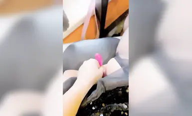 戶外日常~【黛西老師】網吧大膽自慰~道具震逼~按摩 吃雞 啪啪秀 (2)