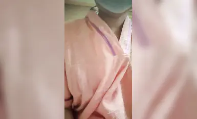 淫水直泄~【黛西老師】商場~馬路~樹林~勾搭技師內射一屁股~露臉，真實刺激，時刻提防路邊的行人 (5)