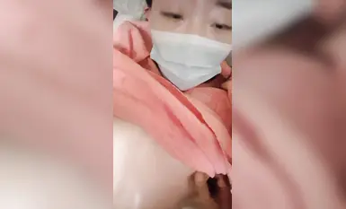 淫水直泄~【黛西老師】商場~馬路~樹林~勾搭技師內射一屁股~露臉，真實刺激，時刻提防路邊的行人 (5)