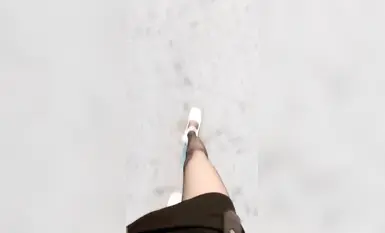 淫水直泄~【黛西老師】商場~馬路~樹林~勾搭技師內射一屁股~露臉，真實刺激，時刻提防路邊的行人 (8)